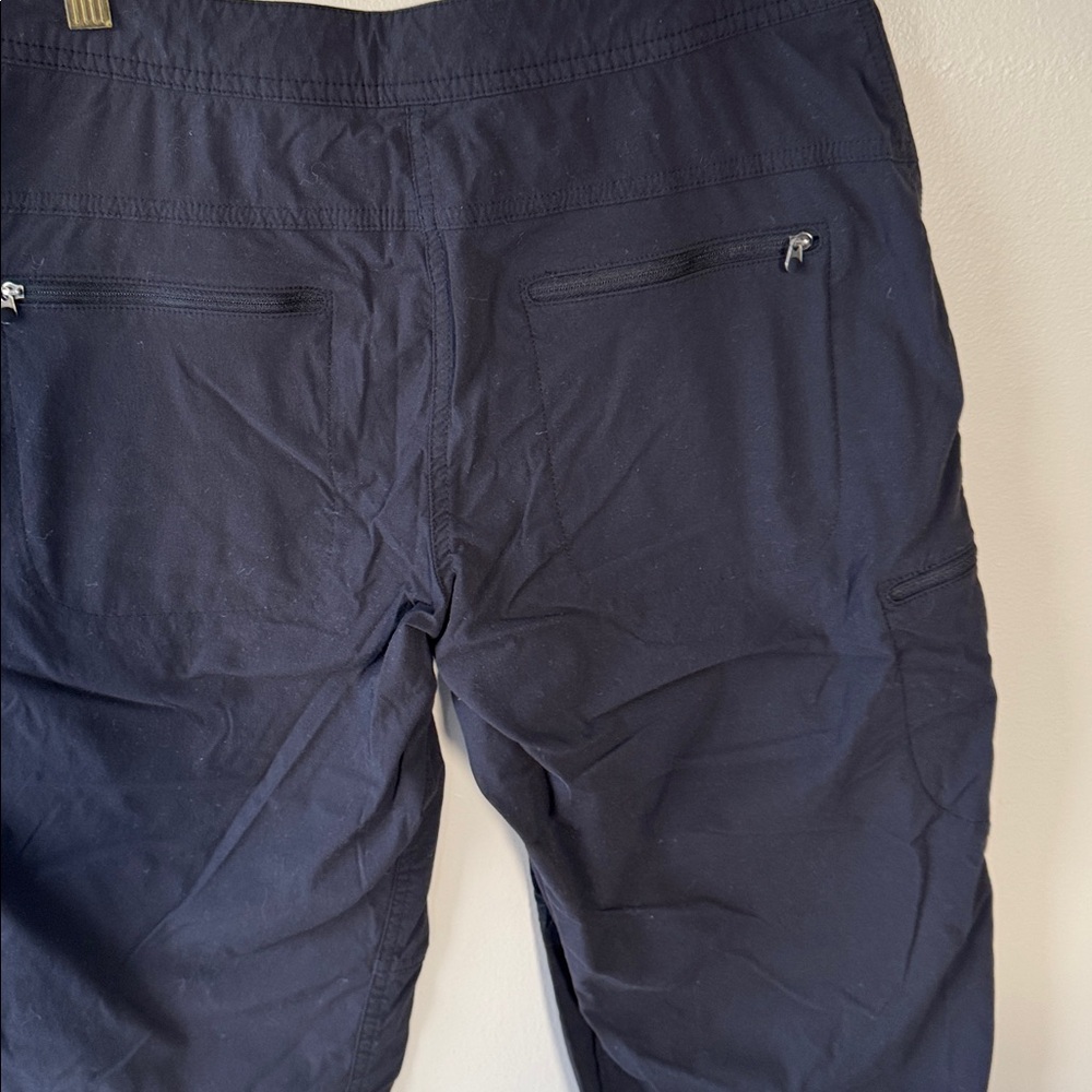 L.L. Bean Black Capri 3/4 Pants - Picture 6 of 8
